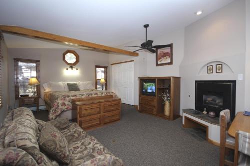 Streamside on Fall River 2