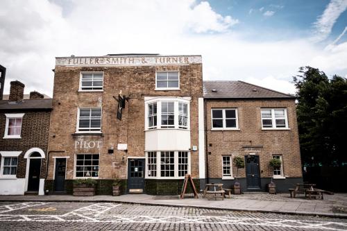 The Pilot Inn - image 14