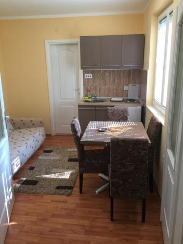 One-Bedroom Apartment image 10