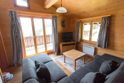 Dotări, Chalet Valaisia in Riederalp