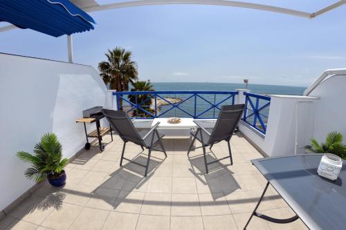 WonderStays Apartamentos La Perla Azul Pedregalejo Room Type - Apartment with Sea View with Terrace