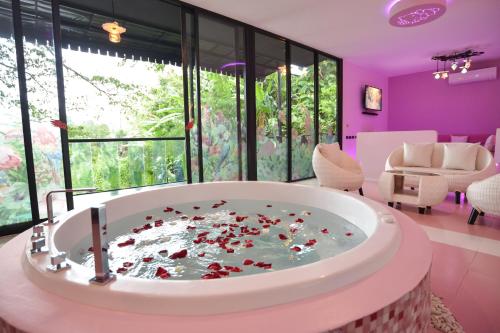 Facilities, bedvilla chiangrai in Rim Kok