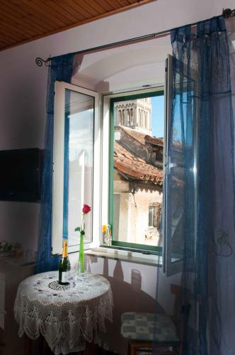 Buga And Tuga Rooms, Split (photo 9)