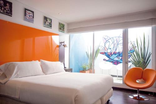 111191097 Hotel 104 Art Suites