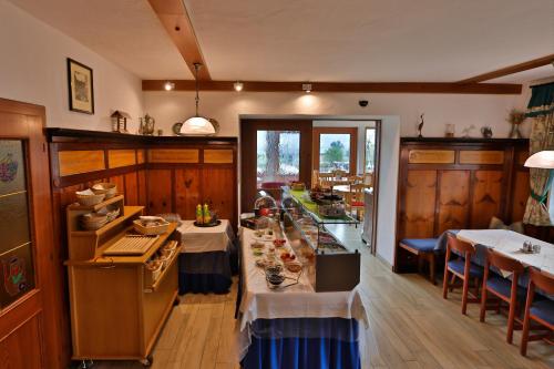 Food and beverages, Hotel Beim Winkler in Tropolach
