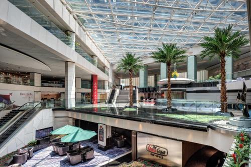 Lobby, Regal Airport Hotel in Hongkong