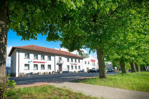Viesnīcas āriene, Slowianski in Lobez