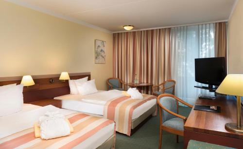 2 double beds
