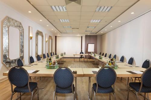 Wyndham Garden Kassel - image 5