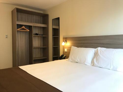 The Coffee House Hotel - image 12