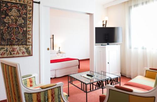 Avignon Grand Hotel - image 14