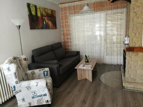 zonă comună salon/TV, Casa El Serrat del Tell in Sant Pau de Seguries