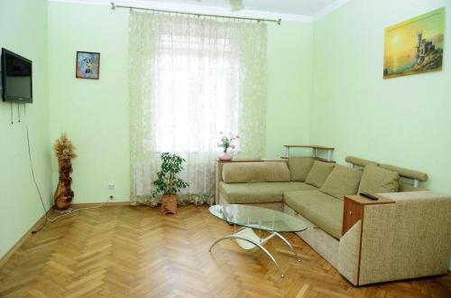 Lviv's Prospekt Shevchenka Apartments