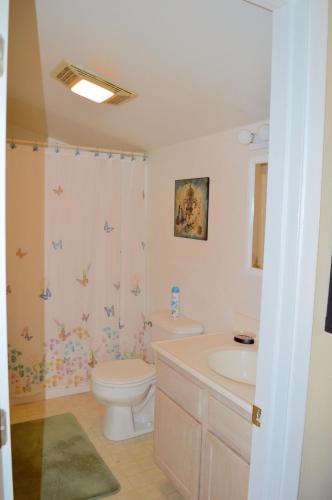 Adorable Taos Townhome - image 3