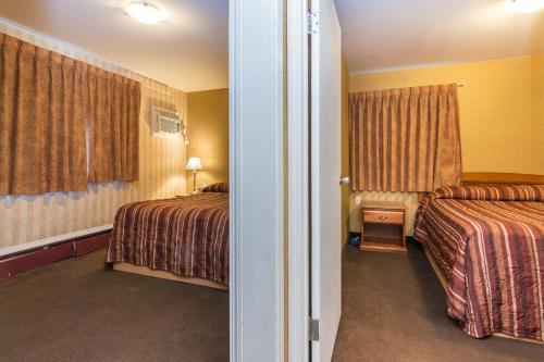 Canadas Best Value Inn Chinook Station