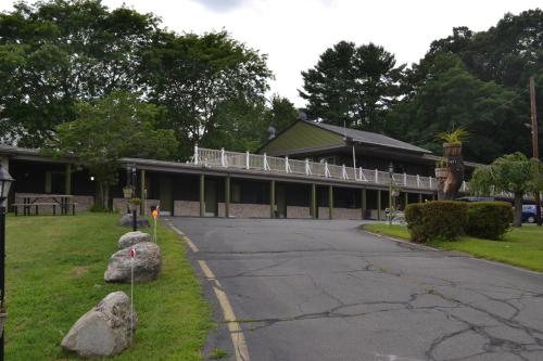 ホリヨーク Mount Holyoke Inn 2つ星 ホテル 眺望