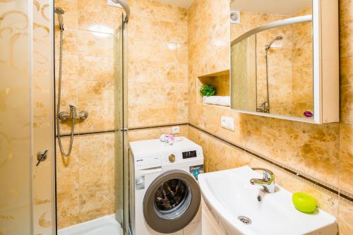Avangard Anna* Apartment - image 7