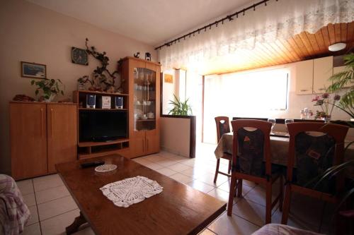 Apartments by the sea Sali Dugi otok - 12757 - image 3