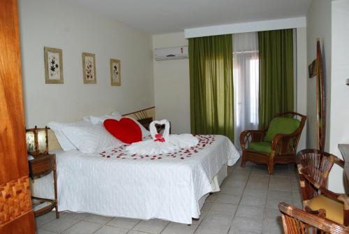 Honeymoon Suite image 3