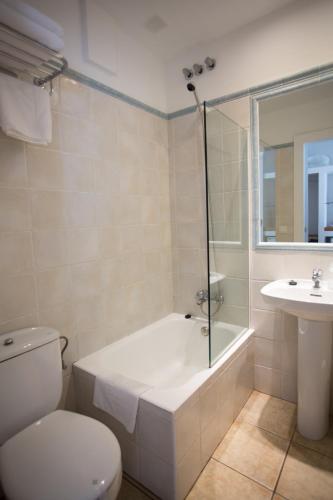 Hotel Bahía - image 4