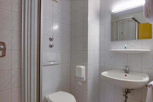 Central Hotel Friedrichshafen - image 12