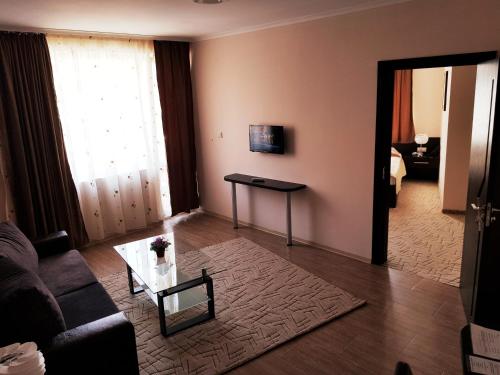 Central Guest Rooms - image 14