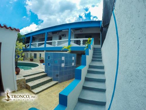Hotel El Tronco Inc