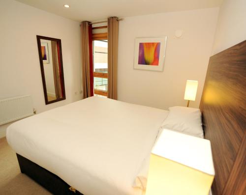 PREMIER SUITES PLUS Bristol Cabot - image 9