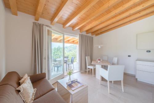 Villa Maria 2
