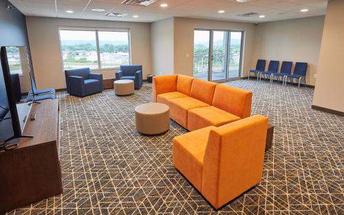صالة مشتركة/ منطقة التلفزيون, Gundersen Hotel & Suites in La Crosse City Center