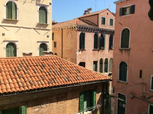 San Polo Near Rialto Fish Market - image 6