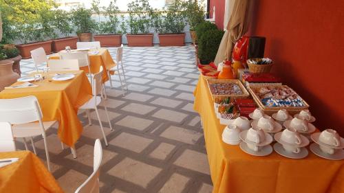 餐飲選擇, Mediterraneo B&B in 馬里耶