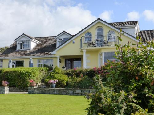 Exterior view of Oakfield