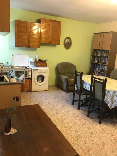 virtuve, Guesthouse Planinsko Gnezdo in Tyzha