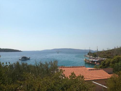 Secluded fisherman's cottage Cove Pircina Ciovo - 14195