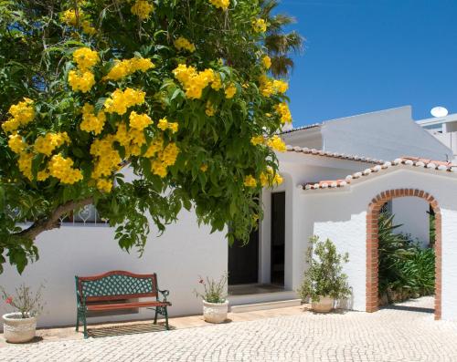 Apartamentos Turísticos Sollagos - image 8