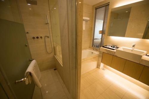 Family Double Room image 3