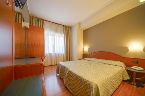 Centrale Hotel - image 4