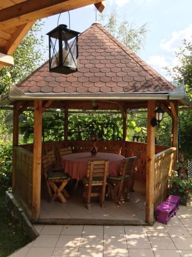 Létesítmények, Pensiunea Gentiana in Marosfő