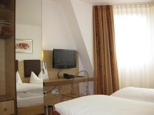 Hotel Flandrischer Hof - image 12