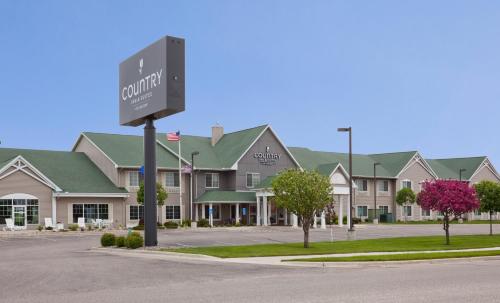 Country Inn & Suites by Radisson, Willmar, MN