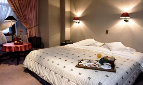 Hotel Isla Rey Jorge Hotel Isla Rey Jorge is a popular choice amongst travelers in Punta Arenas, whether exploring or just passing through. The hotel has everything you need for a comfortable stay. Facilities like free Wi