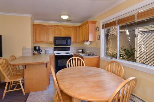 Surf Motel and Gardens in ฟอร์ตบรากก์ (CA)