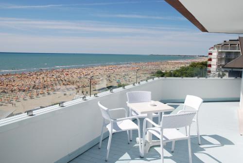 Grand Hotel Playa - image 4