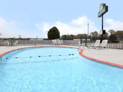 泳池, 杰克逊维尔温德姆戴斯酒店 (Days Inn by Wyndham Jacksonville) in 杰克森维尔(AR)