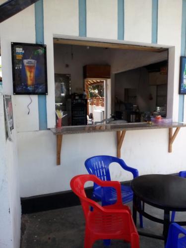 Izaac's Bed & Breakfast – Lovina Beach, CO
