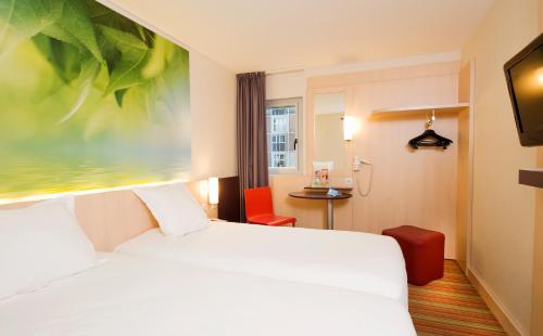 2 double beds