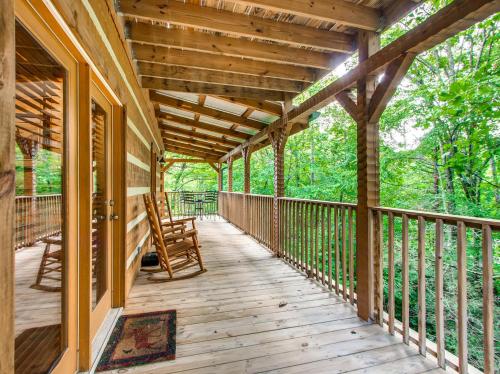 Creek Song Cabin - image 2