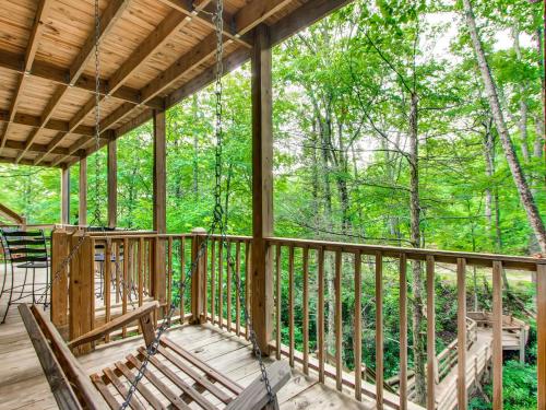 Creek Song Cabin - image 3