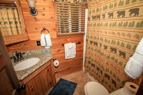 Our Mountain Hideaway Home - image 5